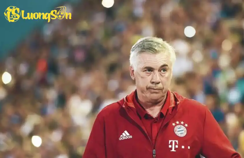 Dù vô địch Bundesliga và Siêu cúp, ông vẫn bị lãnh đạo Bayern coi là thất bại