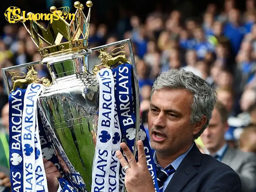 Jose Mourinho từng có quãng thời gian thành công rực rỡ tại Chelsea