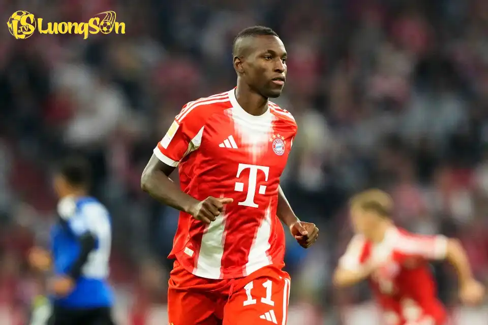 Nicolas Jackson đã có trận ra mắt Bayern Munich ở Bundesliga (Ảnh: GOAL)